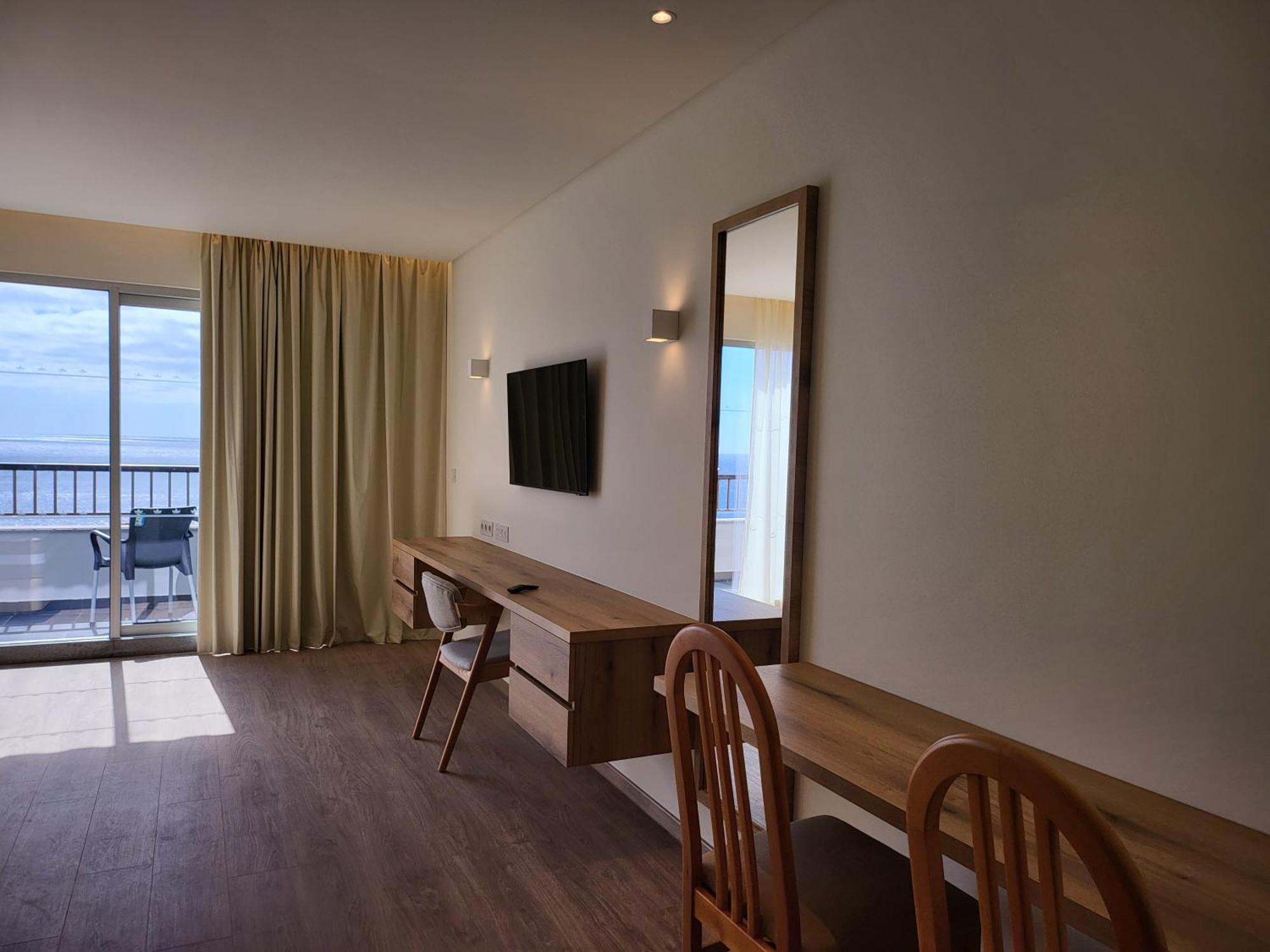 Hotel Royal Orchid Caniço Екстериор снимка