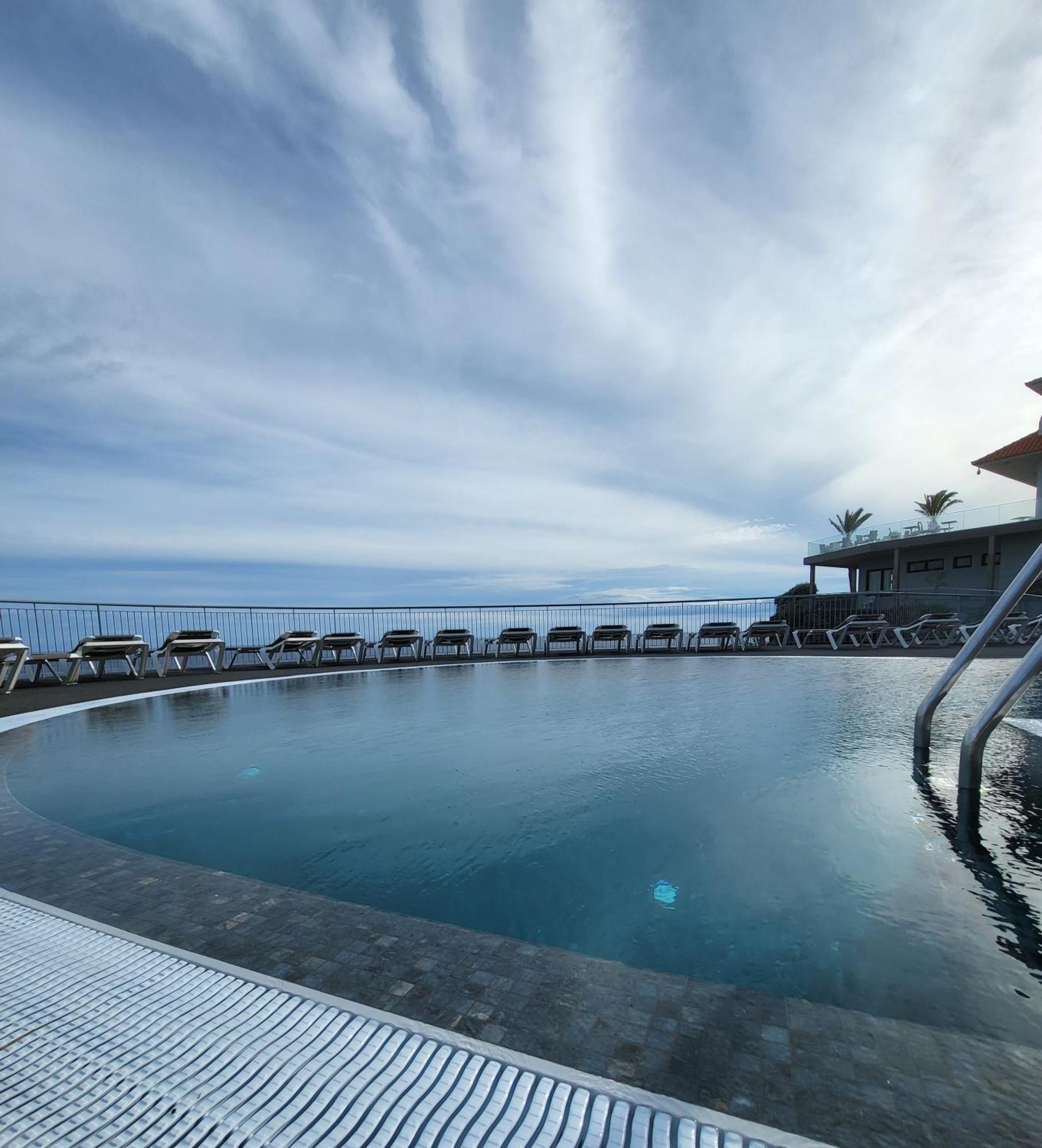 Hotel Royal Orchid Caniço Екстериор снимка
